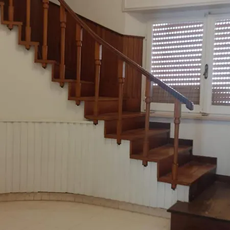 아파트 Con Balcone E Due Da Letto