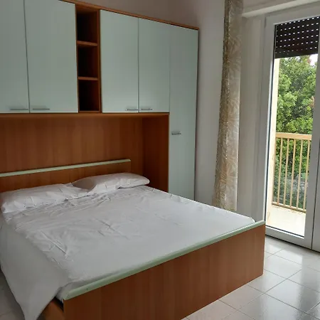 Con Balcone E Due Da Letto 아파트